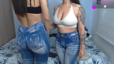 Snapshot of sofia_stonee1 chatting on 11.11.25 kanella valery online show from 11.11.25