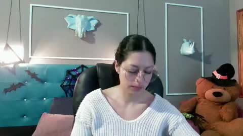 Sofa online show from 10.28.25