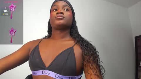 Snapshot of sofiabrouw chatting on 12.14.24 Sofia online show from 12.14.24