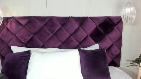 Snapshot of sofiadanss chatting on 10.29.25 Sofia online show from 10.29.25