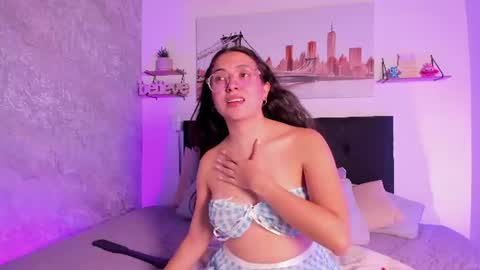sofialujan_ online show from 06.22.26