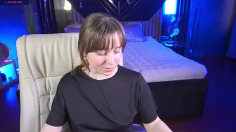 SofiaLuxuryy online show from 02.12.26