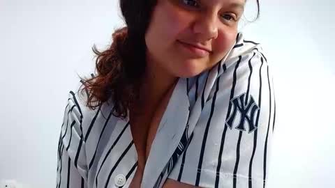 sofiamooon_ online show from 02.25.26