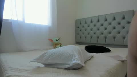 SOFIA independent model  online show from 01.13.25