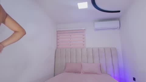 Snapshot of sofiavelezz_ chatting on 02.02.26 Sofia Velez online show from 02.02.26