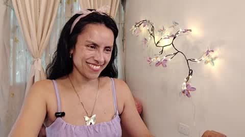 Sofi Bella online show from 04.06.26