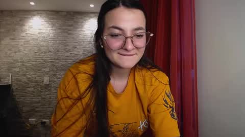 Snapshot of soficams chatting on 01.05.26 Sofi Morgan online show from 01.05.26