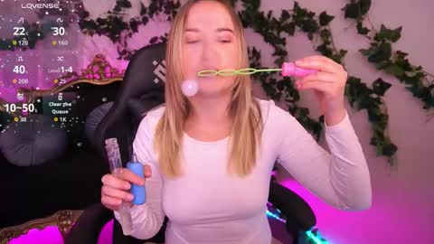 Sofie online show from 10.16.25