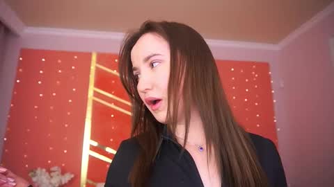 Snapshot of sofiebloom chatting on 02.15.26 Sofie online show from 02.15.26