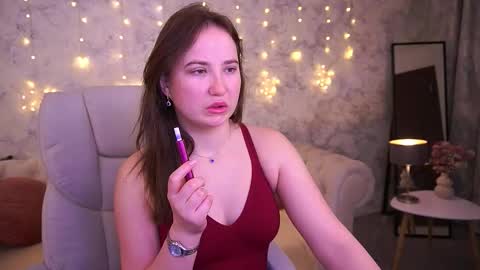 Snapshot of sofiebloom chatting on 02.24.26 Sofie online show from 02.24.26