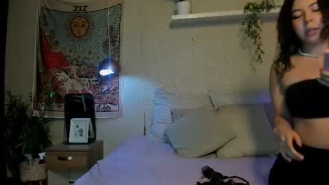 Snapshot of sofii_wild chatting on 06.12.26 sofii_wild online show from 06.12.26