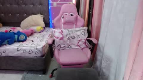 sofia Dreams online show from 01.23.25