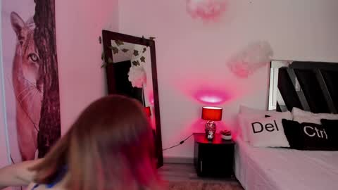 Snapshot of sofiiagudelo chatting on 12.21.24 Sofi agudelo online show from 12.21.24