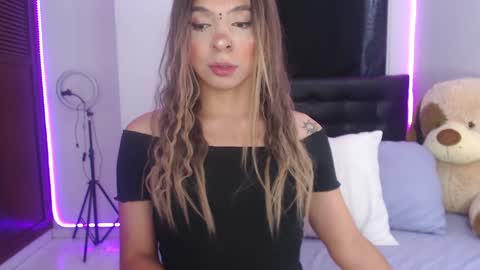 Snapshot of sofiievans_ chatting on 01.24.25 online show from 01.24.25