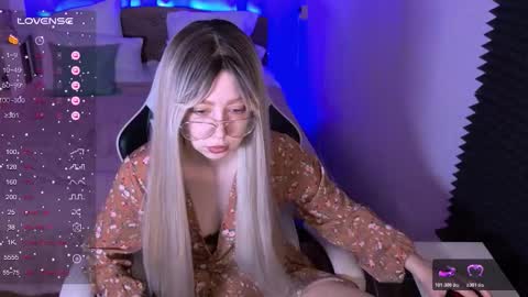 Snapshot of sofiisun chatting on 02.06.26 Sofia online show from 02.06.26