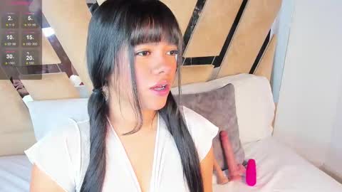 Snapshot of sofijohnsonx chatting on 11.21.25 sofijohnsonx online show from 11.21.25