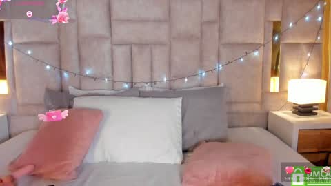 Snapshot of sofiscott_ chatting on 12.29.24 Sofia online show from 12.29.24