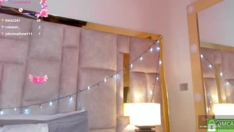 Snapshot of sofiscott_ chatting on 01.17.25 Sofia online show from 01.17.25