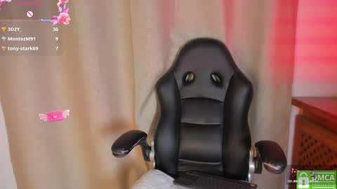 Snapshot of sofiscott_ chatting on 01.31.25 Sofia online show from 01.31.25