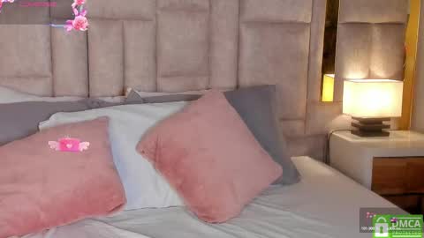 Snapshot of sofiscott_ chatting on 02.10.25 Sofia online show from 02.10.25