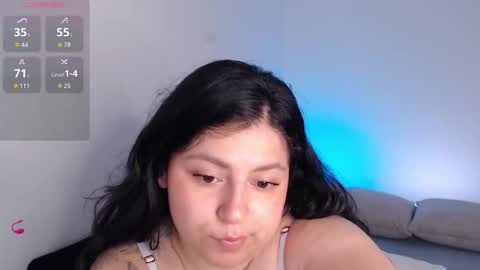 Snapshot of sofix_ chatting on 10.27.25 Lau online show from 10.27.25