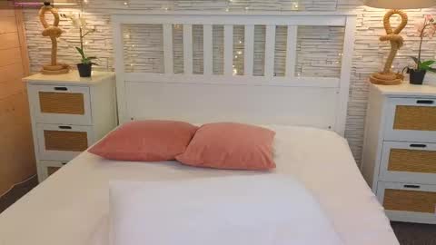 Snapshot of soft_lilly chatting on 02.19.26 Lilly online show from 02.19.26