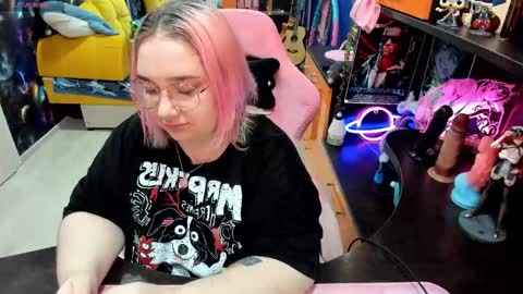 Sofie online show from 10.19.25