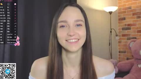 Snapshot of softiedream chatting on 11.10.25 Elly online show from 11.10.25