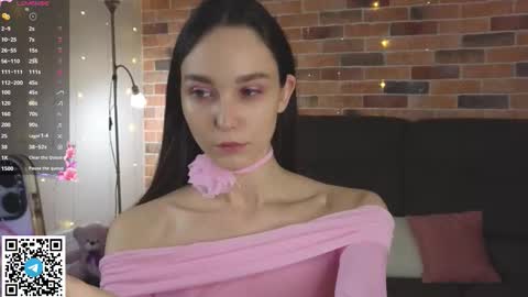 Snapshot of softiedream chatting on 11.14.25 Elly online show from 11.14.25