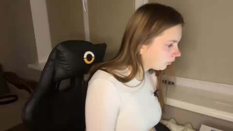 Snapshot of softiris_ chatting on 03.22.26 Anna online show from 03.22.26