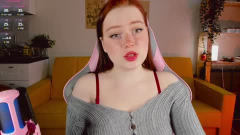 Snapshot of sofy_benson chatting on 01.12.25 Sofy online show from 01.12.25