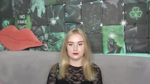 Snapshot of sofysoft chatting on 09.09.25 sofysoft online show from 09.09.25