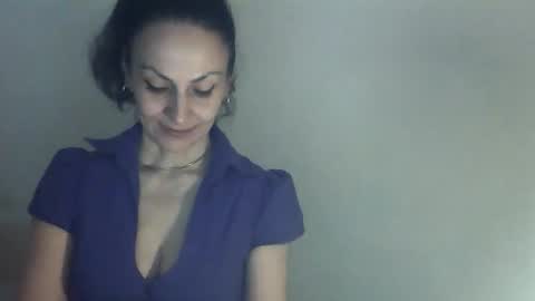 Snapshot of sofysticat chatting on 11.28.25 SofystiCat online show from 11.28.25