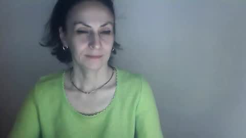 Snapshot of sofysticat chatting on 11.29.25 SofystiCat online show from 11.29.25