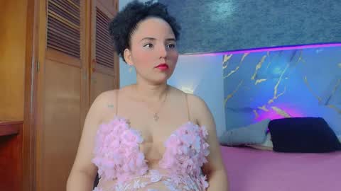 Snapshot of sol__latina chatting on 05.10.26 Sol Latiana online show from 05.10.26