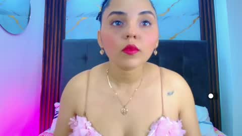 Snapshot of sol__latina chatting on 05.16.26 Sol Latiana online show from 05.16.26