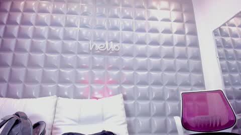 SOL  ANGEL online show from 12.20.25