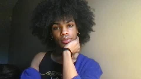 Snapshot of solaceeve chatting on 12.01.25 SolaceEve online show from 12.01.25