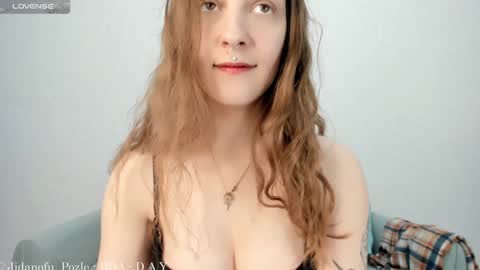 SolarAlice online show from 01.18.25