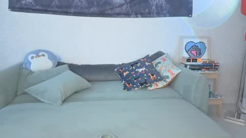 Snapshot of solaralice chatting on 04.15.26 SolarAlice online show from 04.15.26