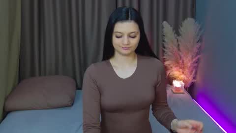 Snapshot of solazolaa chatting on 04.12.26 Sonya online show from 04.12.26