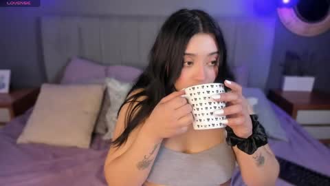 Snapshot of solo_brattdoll chatting on 05.29.26 solo_brattdoll online show from 05.29.26