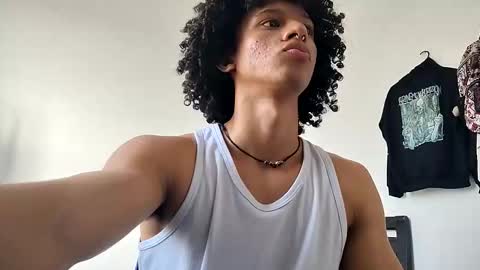 Hi Im Weller Check my Bio  online show from 03.01.26