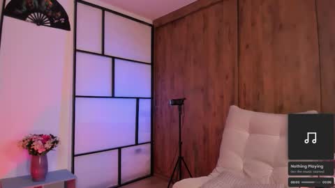 saraIG Solosara8 online show from 02.20.26