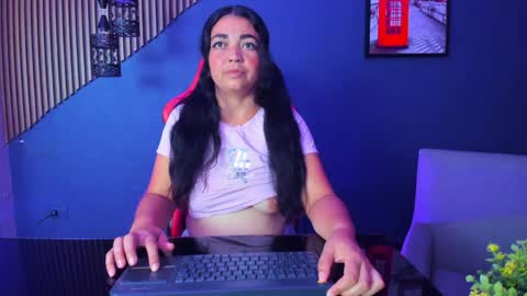 Snapshot of soltylor chatting on 04.08.26 Solecito online show from 04.08.26