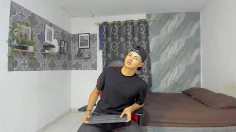 Snapshot of son_hades chatting on 02.28.26 son_hades online show from 02.28.26