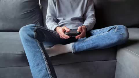 Snapshot of sondages chatting on 12.15.25 Sondages online show from 12.15.25