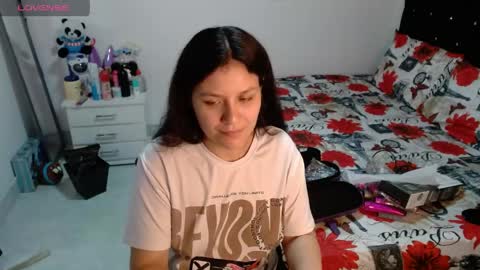 Snapshot of sonialatin69 chatting on 06.05.26 sonialatin69 online show from 06.05.26
