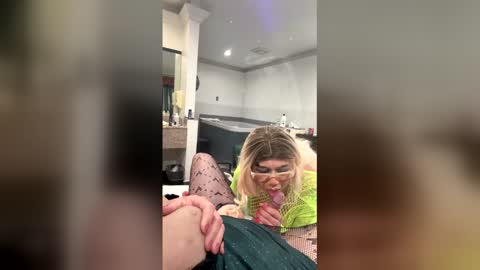 sonialuvsd online show from 02.18.26