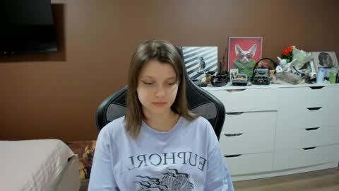 Snapshot of soninex chatting on 04.21.26 SoniNex online show from 04.21.26